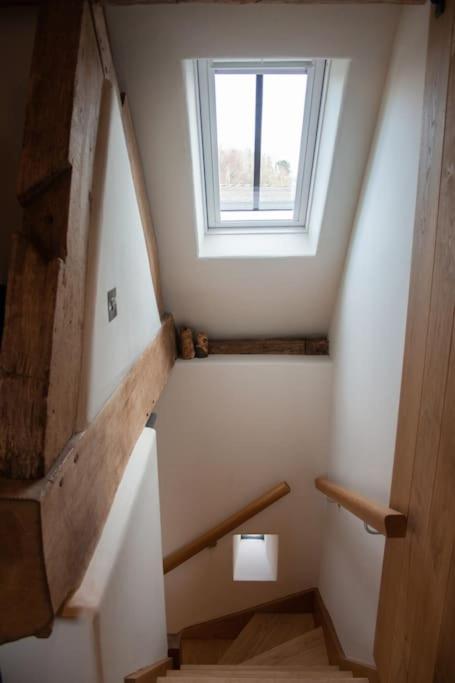 ブリッジノースThe Cart House - Beautiful Contemporary Barn - Hot Tubアパートメント エクステリア 写真