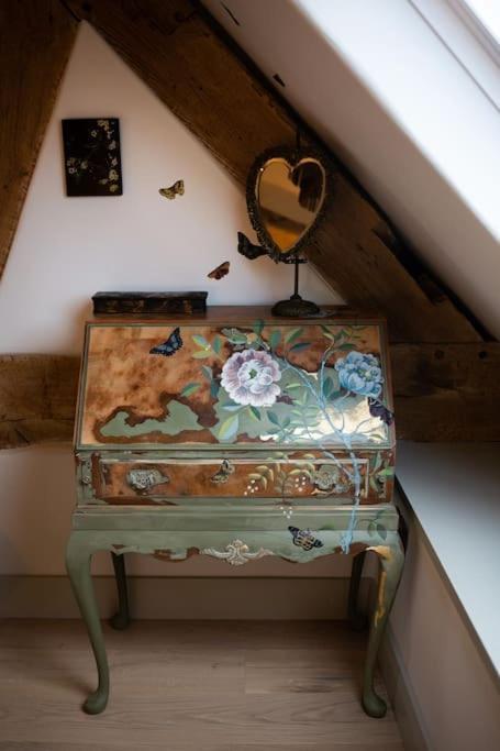 ブリッジノースThe Cart House - Beautiful Contemporary Barn - Hot Tubアパートメント エクステリア 写真