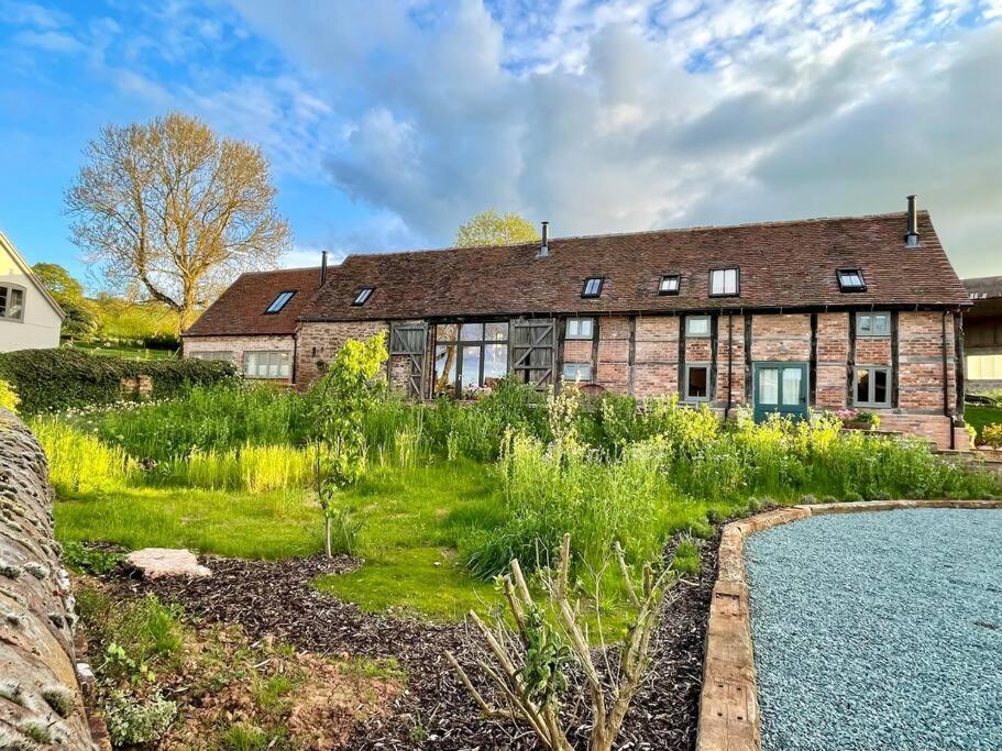 ブリッジノースThe Cart House - Beautiful Contemporary Barn - Hot Tubアパートメント エクステリア 写真